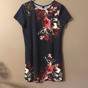 Short sleeved floral dress